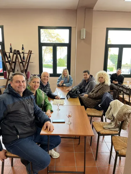 Επίσκεψη στον συνεταιρισμό οινοποιίας Νάουσας VAENI